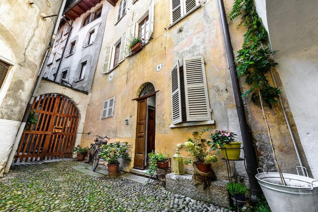 Al Vicolo Del Gallo Appartamento Varallo Extérieur photo